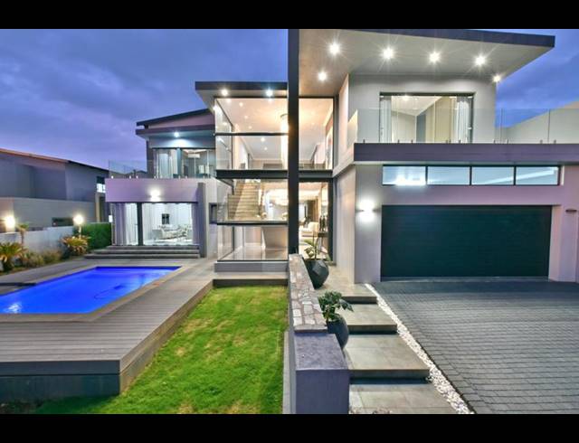 4 BEDROOM HOUSE FOR SALE IN EYE OF AFRICA